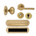 Complete voordeurset Sara messing getrommeld